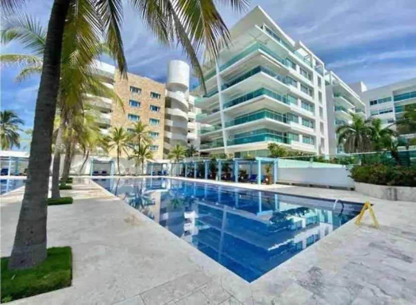 Edificio Frente Al Mar Con Playas Tranquilas Cartagena
